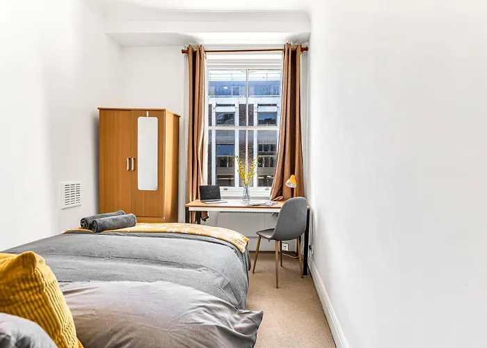Luxstay2 Earls Court Apartment - Sleeps Up To 8